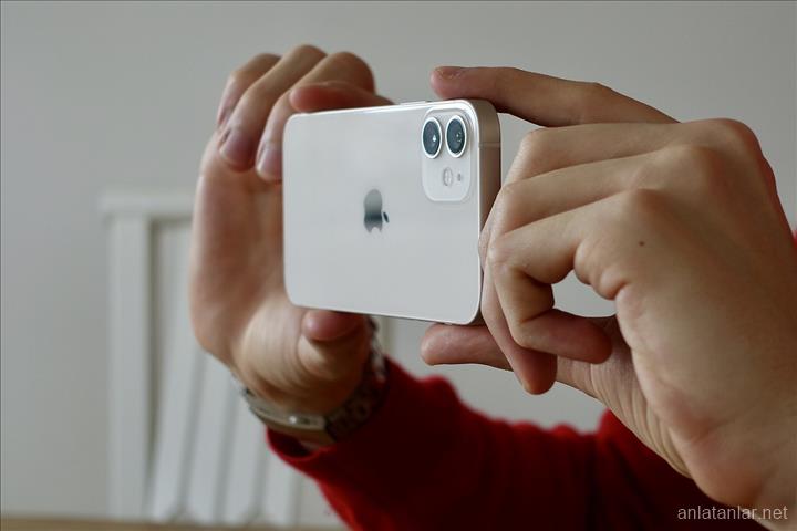 Apple, İphone 12 İçin Bir Magsafe Pil Paketi Üzerinde Çalıştığını Söyledi!